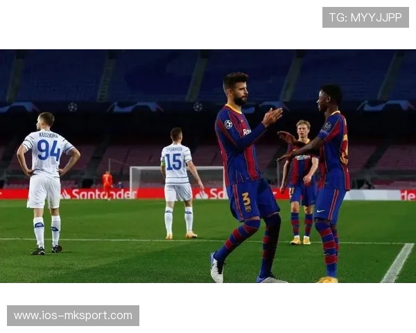 佩德里一脚斜传拆解对手防线